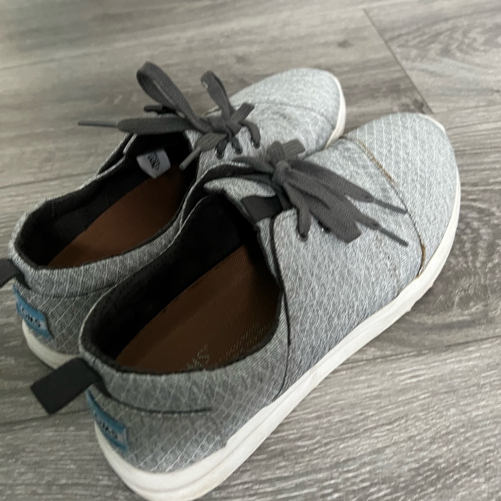 Toms Lace Up Canvas Sneakers
